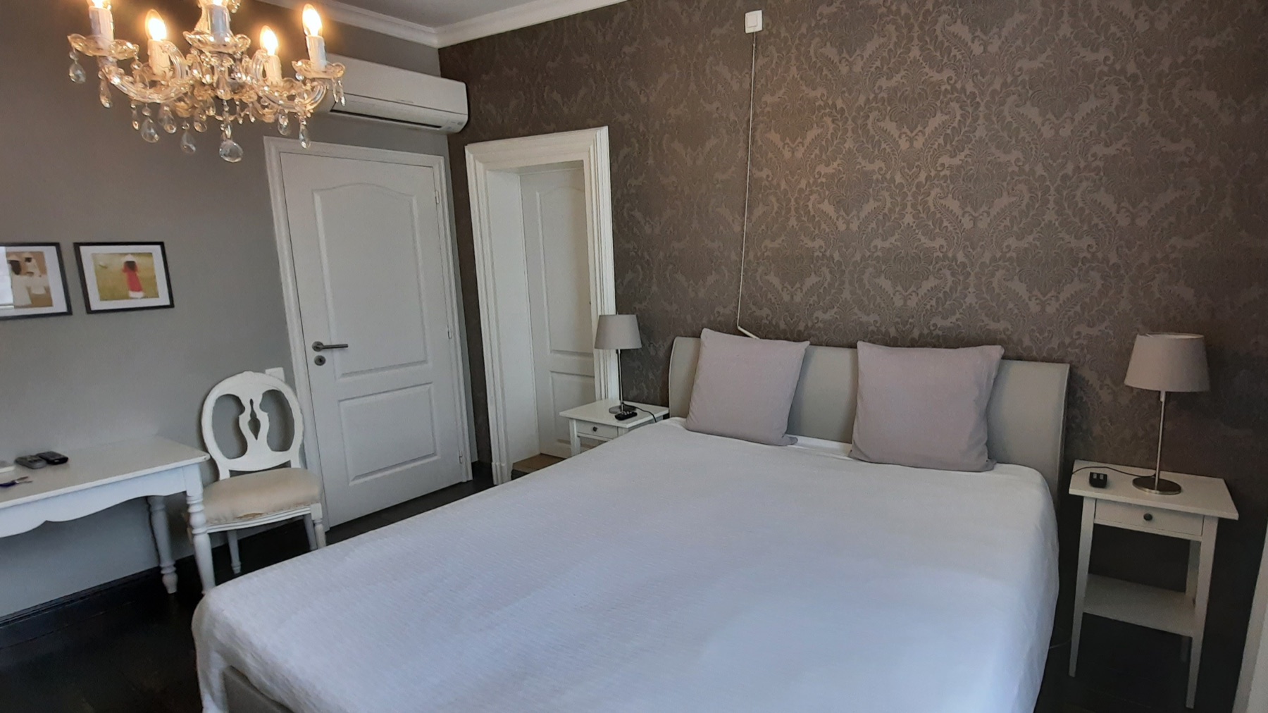 Luxe Room: sleeping area